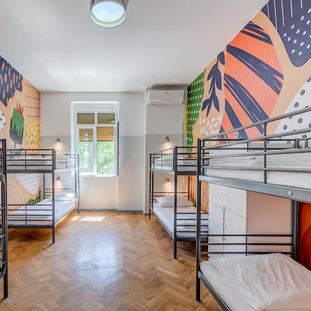 Hostel Colors Of Adriatic - Youth Only Split Exterior photo
